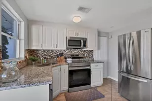 2323 Doud St, Sarasota, FL 34231 - Photo 14