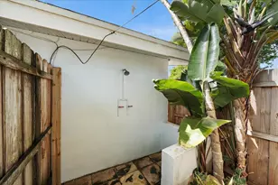 2650 Leafy Ln, Sarasota, FL 34239 - Photo 28