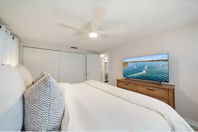 2650 Leafy Lane, Sarasota, FL 34239 - Photo 14