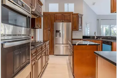 1211 Peridot Lane, Sun City Center, FL 33573 - Photo 16