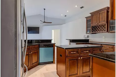 1211 Peridot Lane, Sun City Center, FL 33573 - Photo 12