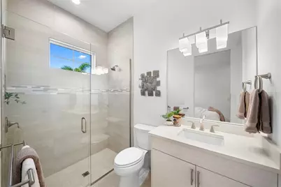 16826 Clearlake Avenue, Lakewood Ranch, FL 34202 - Photo 32