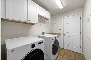 5326 Napa Dr, Sarasota, FL 34243 - Photo 28