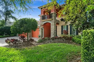 5326 Napa Dr, Sarasota, FL 34243 - Photo 2