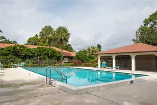 5635 Golf Pointe Dr, Sarasota, FL 34243 - Photo 24