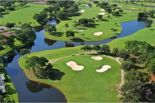 5635 Golf Pointe Dr, Sarasota, FL 34243 - Photo 28