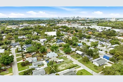 2360 Loma Linda Street, Sarasota, FL 34239 - Photo 10