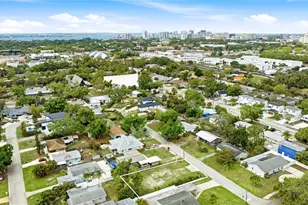 2360 Loma Linda St, Sarasota, FL 34239 - Photo 10