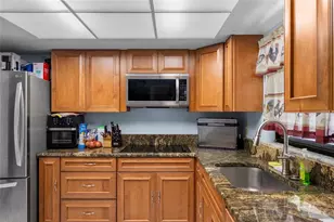 3521 49th St, Sarasota, FL 34235 - Photo 8