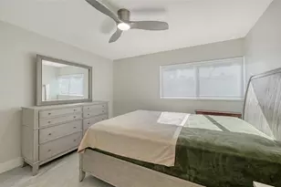 131 Whispering Sands Cir, Sarasota, FL 34242 - Photo 32