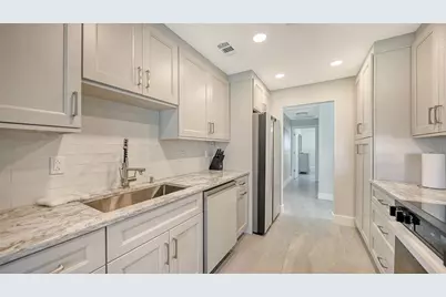 131 Whispering Sands Circle #V33, Sarasota, FL 34242 - Photo 18