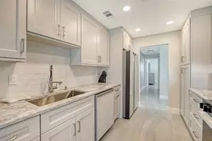 131 Whispering Sands Cir, Sarasota, FL 34242 - Photo 18