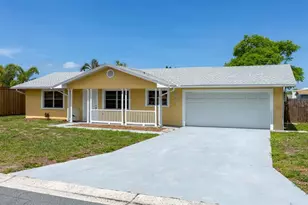 220 57th St Ct W, Bradenton, FL 34209 - Photo 1