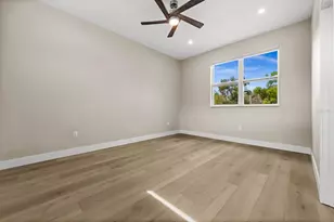 2311 Sandrala Dr, Sarasota, FL 34231 - Photo 18