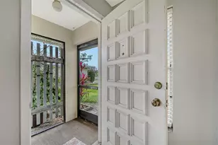 4103 Center Gate Blvd, Sarasota, FL 34233 - Photo 2