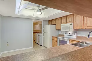 4103 Center Gate Blvd, Sarasota, FL 34233 - Photo 8