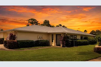 4103 Center Gate Boulevard #2, Sarasota, FL 34233 - Photo 2
