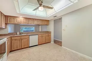 4103 Center Gate Blvd, Sarasota, FL 34233 - Photo 12
