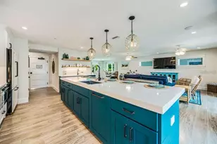 332 Avenida De Mayo, Sarasota, FL 34242 - Photo 6