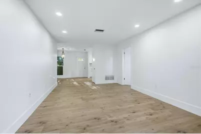 3504 38th Street W, Bradenton, FL 34205 - Photo 10