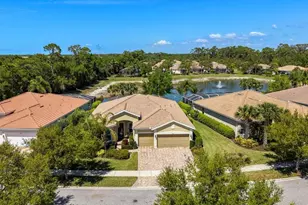 6124 Abaco Dr, Sarasota, FL 34238 - Photo 2