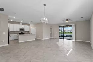 15885 Islandwalk Ave, Bradenton, FL 34211 - Photo 24