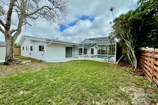 4215 18th Ave Dr W, Bradenton, FL 34205 - Photo 2