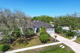 7114 River Club Blvd, Bradenton, FL 34202 - Photo 1