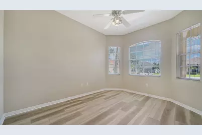 5939 Sandstone Avenue, Sarasota, FL 34243 - Photo 10