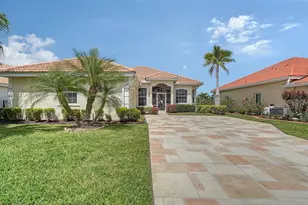 5939 Sandstone Ave, Sarasota, FL 34243 - Photo 2