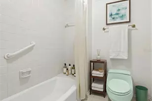 211 Lakewood Dr, Bradenton, FL 34210 - Photo 8