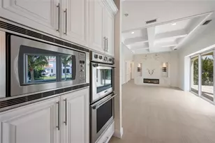 510 Bowsprit Ln, Longboat Key, FL 34228 - Photo 18