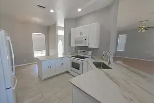 4211 2nd Ave E, Bradenton, FL 34208 - Photo 4