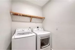 375 N Washington Dr, Sarasota, FL 34236 - Photo 24