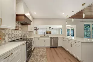 375 N Washington Dr, Sarasota, FL 34236 - Photo 12