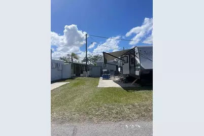 138 Pennsylvania Street, Palmetto, FL 34221 - Photo 2