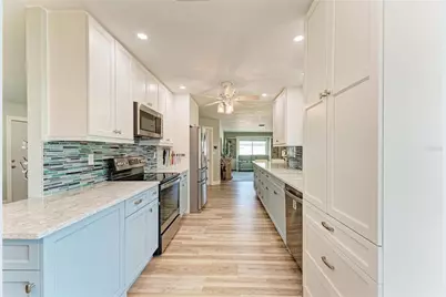 22391 New York Avenue, Port Charlotte, FL 33952 - Photo 4