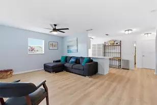 2227 Montclair Dr, Sarasota, FL 34231 - Photo 4