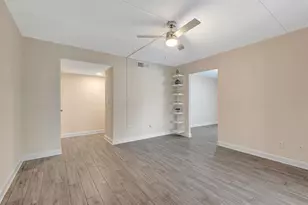 1122 84th Terrace N, Saint Petersburg, FL 33702 - Photo 10
