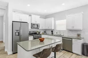 1735 Lake Verona Cir, Bradenton, FL 34211 - Photo 10