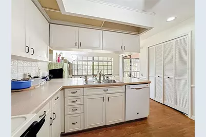 7792 Fairway Woods Drive #1206, Sarasota, FL 34238 - Photo 16