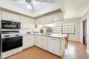 7792 Fairway Woods Dr, Sarasota, FL 34238 - Photo 14