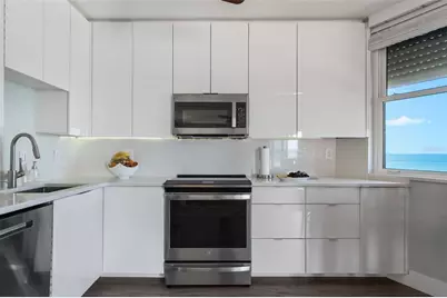 1050 Longboat Club Road #506, Longboat Key, FL 34228 - Photo 12