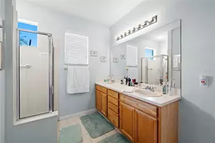 7708 32nd St E, Sarasota, FL 34243 - Photo 14