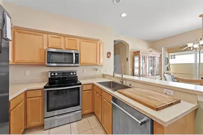 7708 32nd Street E, Sarasota, FL 34243 - Photo 10