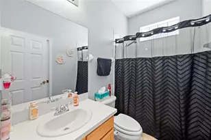 7708 32nd St E, Sarasota, FL 34243 - Photo 18