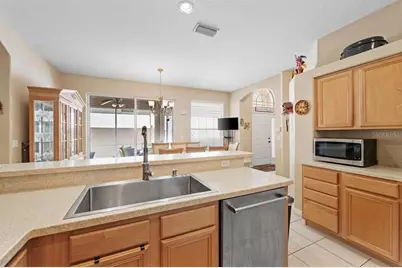 7708 32nd Street E, Sarasota, FL 34243 - Photo 8