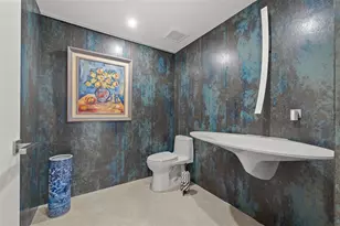 1255 N Gulfstream Ave, Sarasota, FL 34236 - Photo 4