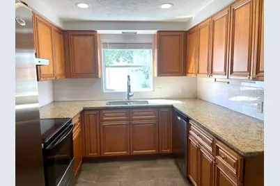 7464 Cass Circle, Sarasota, FL 34231 - Photo 6