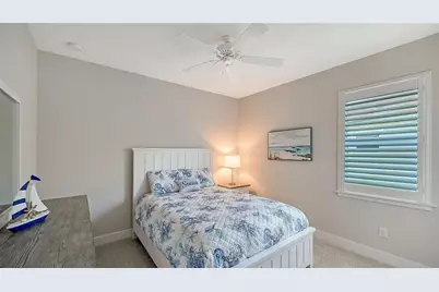 5521 Blue Water Boulevard, Sarasota, FL 34238 - Photo 20